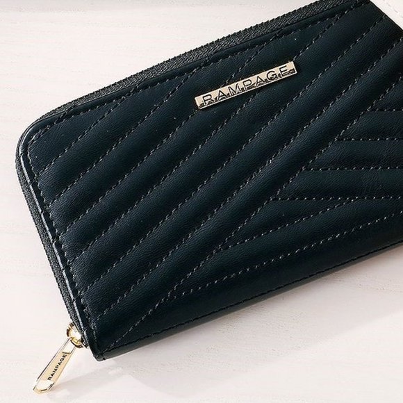 RAMPAGE Diagonal Quilted Zip Around Wallet NWT - Picture 2 of 2